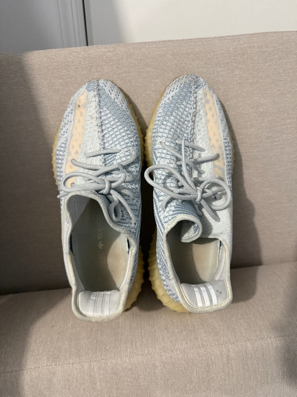 Adidas Yeezy Boost 350 V2 Cloud White